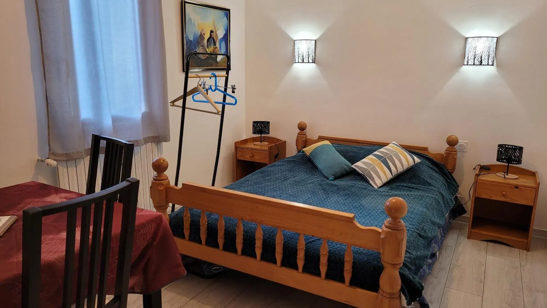 Les Chambres De Chrysalide Du Luberon شيفال - بلانك